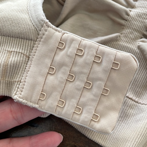 Sublime® Hands-Free Pumping & Nursing Bra - Picture 5 of 6